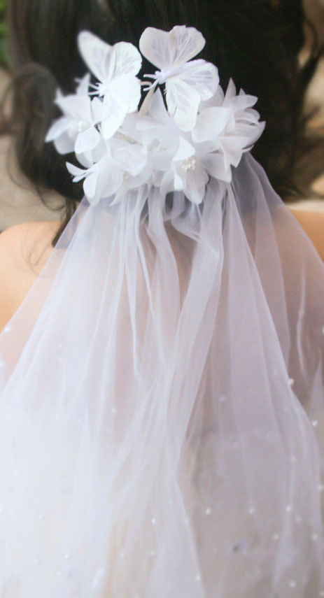 White Wedding, Bridal Headpiece, Wedding Hair Accessories, Wedding Flower Comb